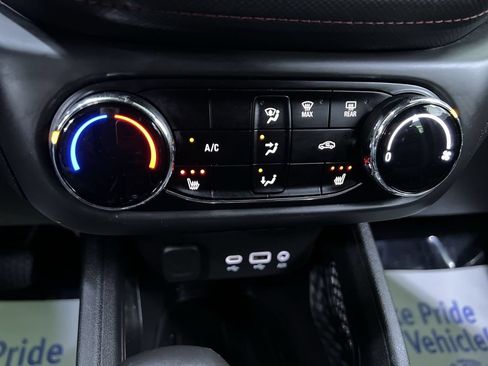Used 2022 Chevrolet TrailBlazer RS AWD/4WD image 22