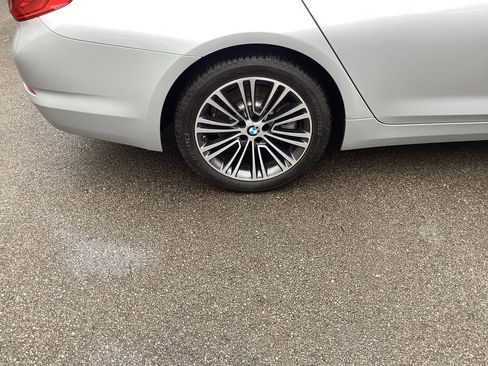 Used 2020 BMW 530i xDrive w/ Convenience Package image 30