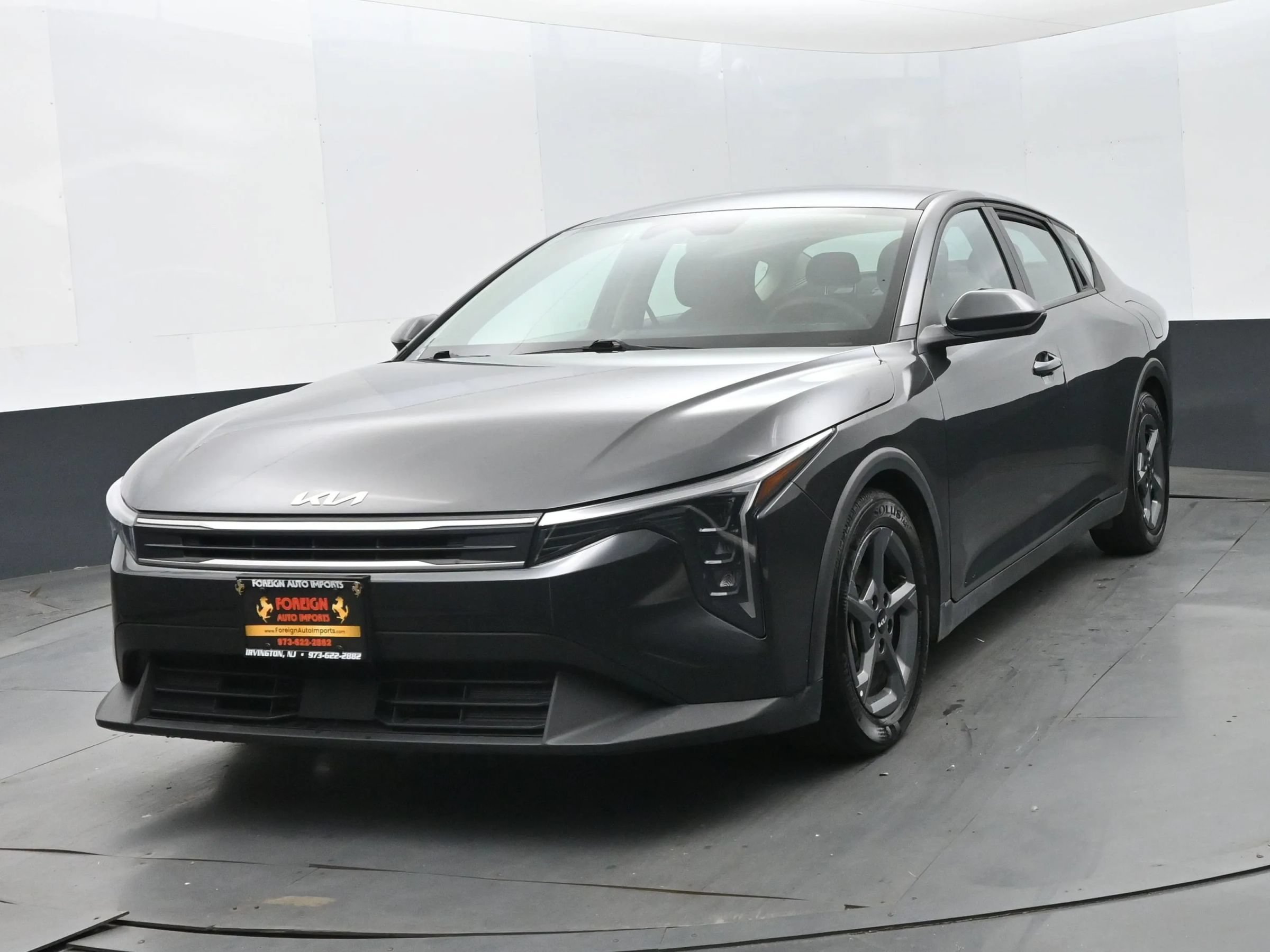 Used 2025 Kia K4 FWD image 1