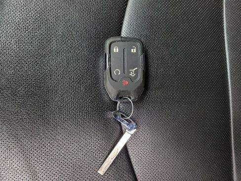 Used 2021 GMC Terrain SLT w/ Infotainment Package II AWD/4WD image 32