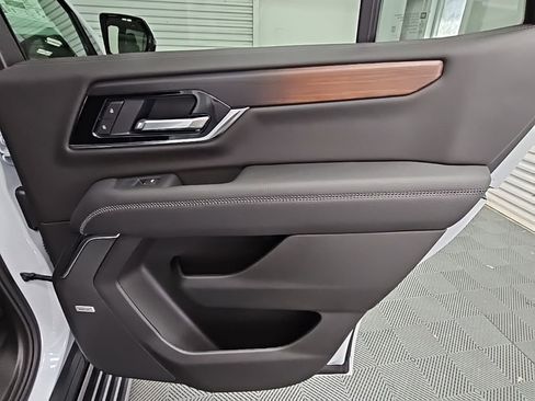 New 2026 GMC Yukon Denali w/ Sun & Power Step Package image 40