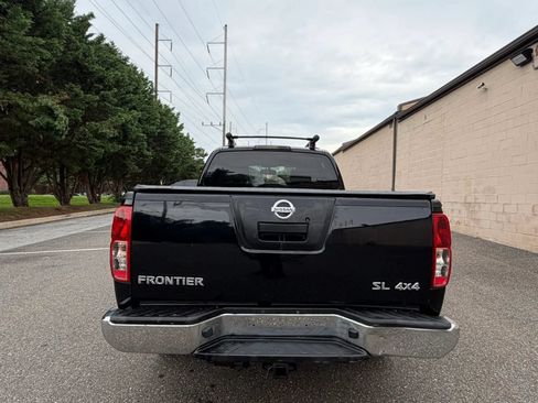 Used 2012 Nissan Frontier SL AWD/4WD image 6