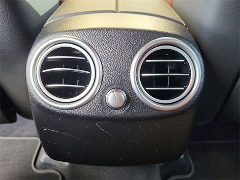 Used 2022 Mercedes-Benz GLC 300 image 20