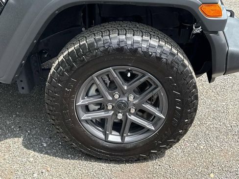 Used 2025 Jeep Wrangler Unlimited Sport AWD/4WD image 7