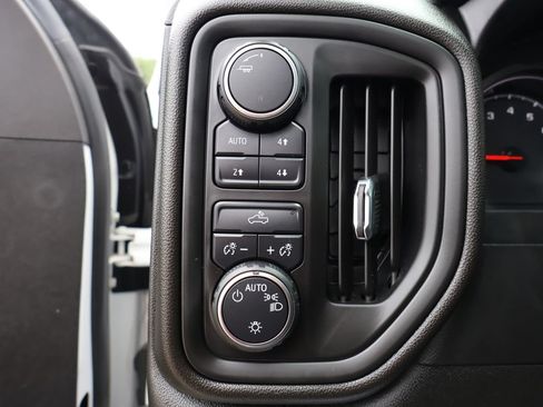 Certified 2021 Chevrolet Silverado 1500 Custom Trail Boss w/ Safety Confidence Package AWD/4WD image 12