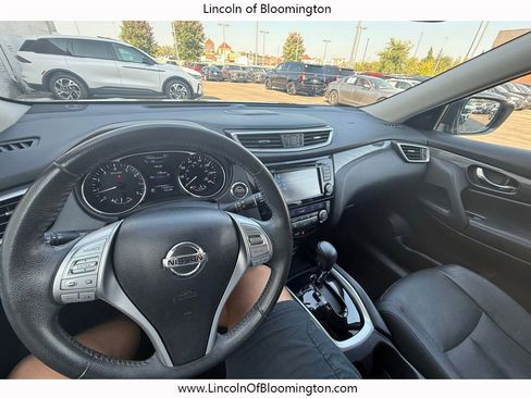 Used 2015 Nissan Rogue SL w/ SL Premium Package image 31