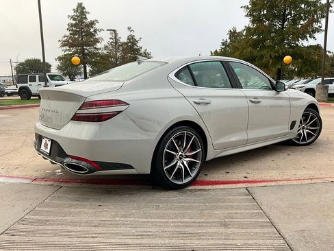 Used 2025 Genesis G70 2.5T image 6