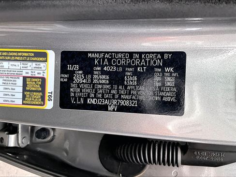 Used 2024 Kia Soul LX w/ Option Group 015 FWD image 34