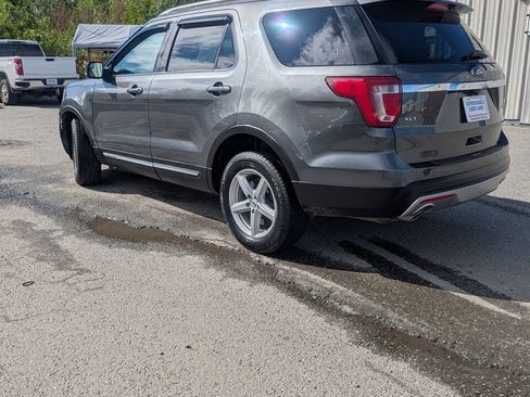 Used 2016 Ford Explorer XLT w/ Equipment Group 202A AWD/4WD image 4