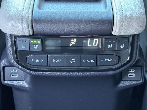 Used 2025 Toyota Grand Highlander AWD Hybrid image 52