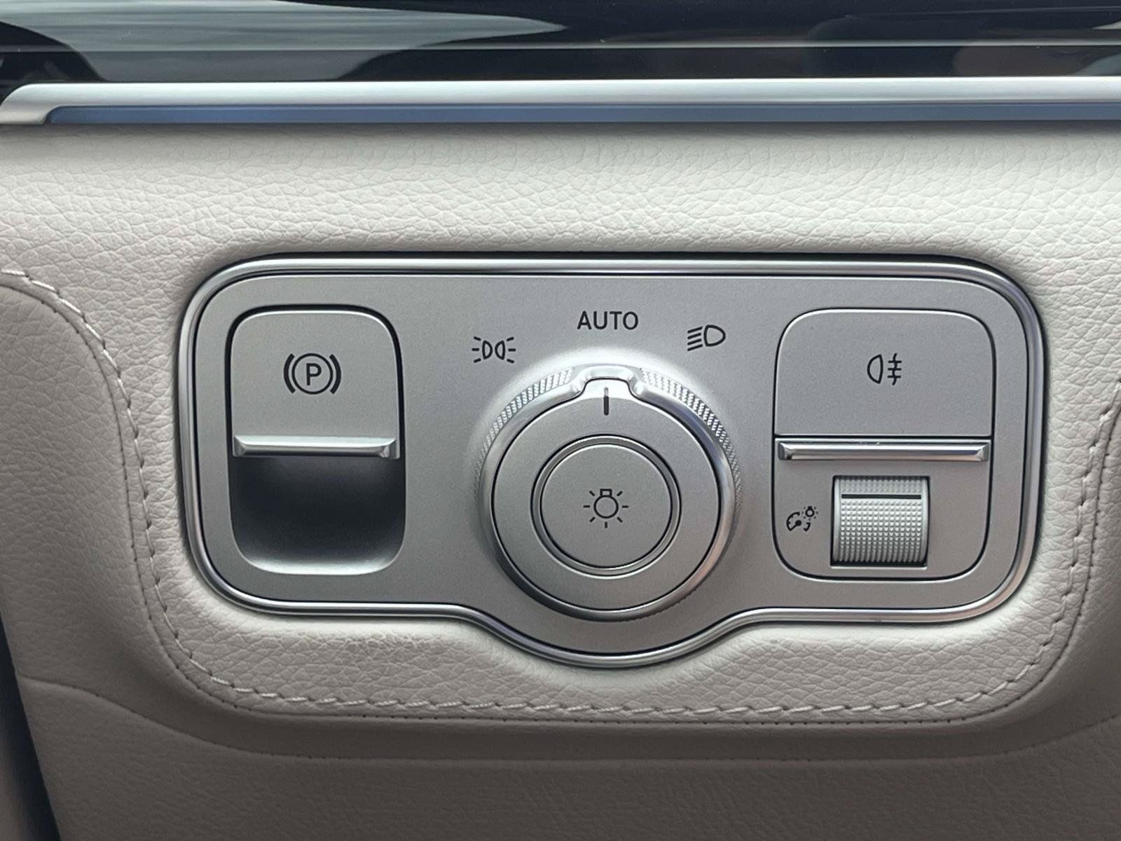 Certified 2024 Mercedes-Benz GLE 450e 4MATIC image 40