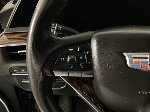 Used 2022 Cadillac Escalade Luxury image 23