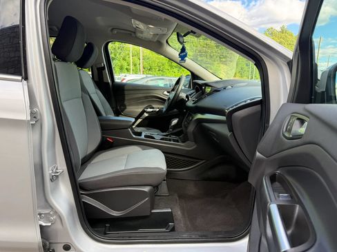 Used 2019 Ford Escape SE AWD/4WD image 34
