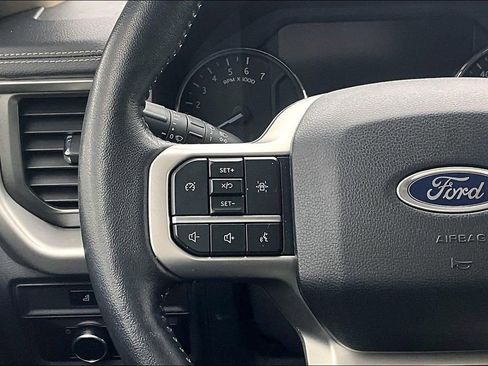 Used 2024 Ford Expedition Max XLT image 18
