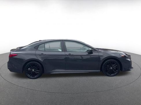 Used 2025 Toyota Camry SE image 16