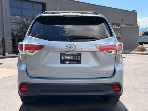 Used 2014 Toyota Highlander XLE AWD/4WD image 6