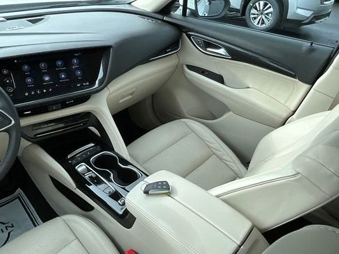 Used 2021 Buick Envision Essence image 28