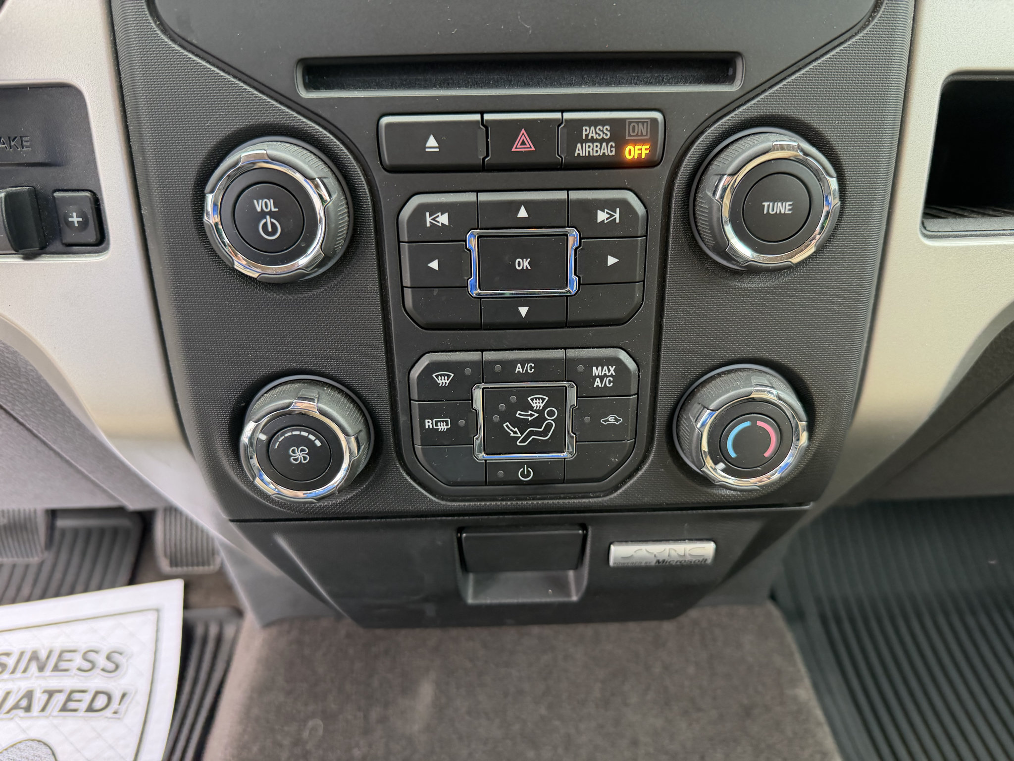 Used 2014 Ford F150 XLT w/ Equipment Group 302A Luxury AWD/4WD image 11
