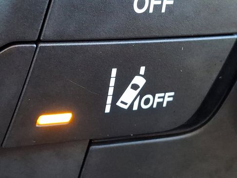 Certified 2021 Jeep Renegade Limited image 26