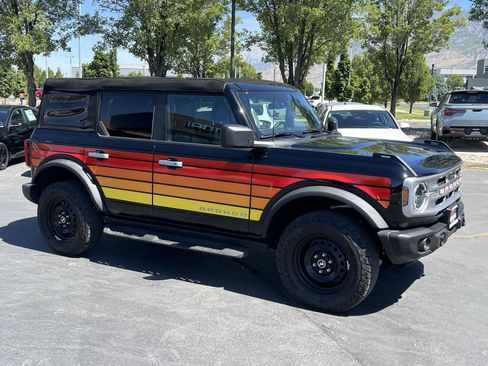 Used 2025 Ford Bronco Big Bend w/ Black Diamond Package AWD/4WD image 5