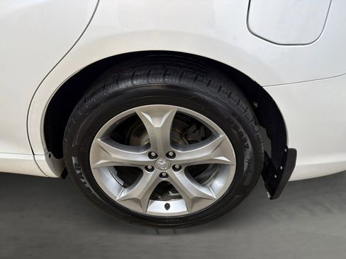 Used 2012 Toyota Venza XLE w/ XLE Premium Pkg image 16