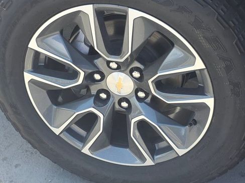 New 2025 Chevrolet Silverado 1500 LT w/ Z71 Off-Road Package image 20