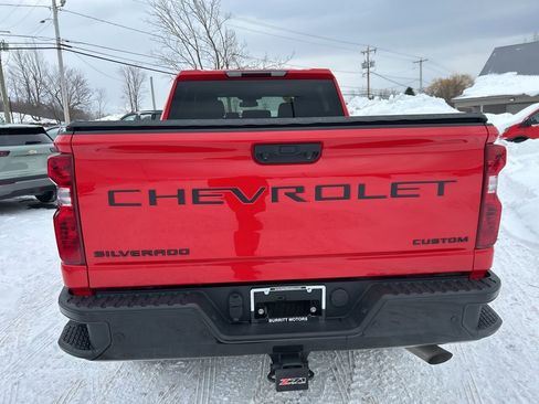 Used 2024 Chevrolet Silverado 2500 Custom w/ Custom Value Package image 6