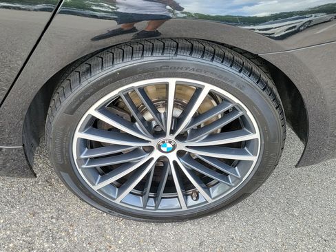 Used 2021 BMW 540i w/ Premium Package RWD image 8