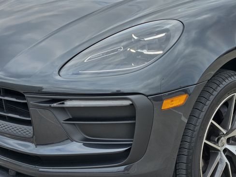 Certified 2026 Porsche Macan AWD/4WD image 12