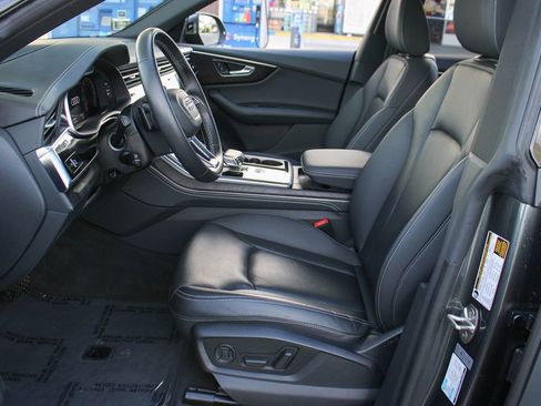 Used 2021 Audi Q8 Prestige image 15