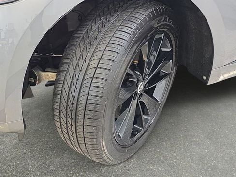 Used 2024 Jaguar F-PACE R-Dynamic S image 32