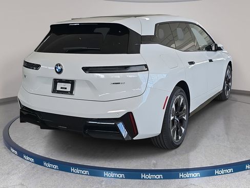 New 2026 BMW iX xDrive60 w/ M Sport Package image 4