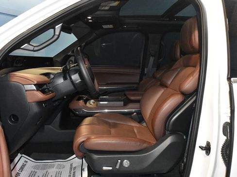 Used 2025 Lincoln Navigator L Reserve AWD/4WD image 6