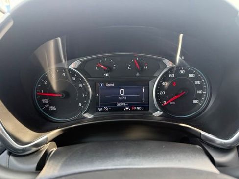 Used 2020 Chevrolet Equinox LT w/ Driver Convenience Package FWD image 22