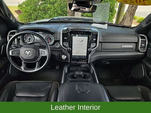 Used 2022 RAM 1500 Laramie AWD/4WD image 9