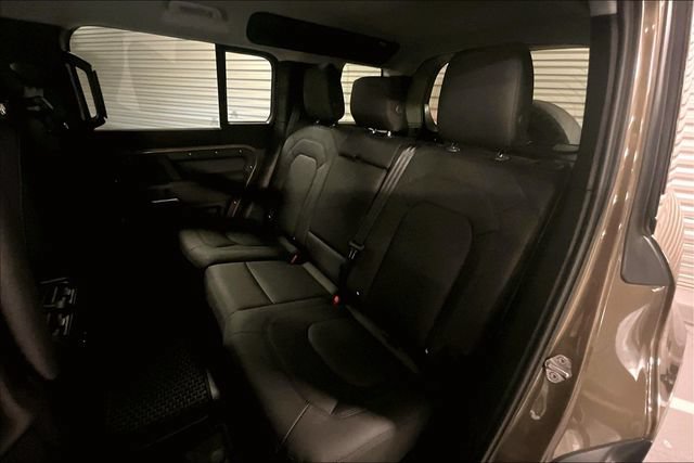 Certified 2026 Land Rover Defender 110 S AWD/4WD image 17