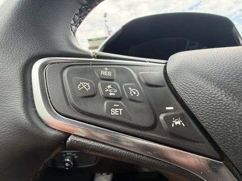 Used 2024 Chevrolet Equinox LT AWD/4WD image 16
