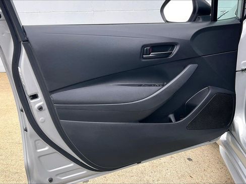 Used 2024 Toyota Corolla LE FWD image 27