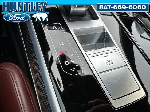 Used 2021 Audi S8 L AWD/4WD image 36