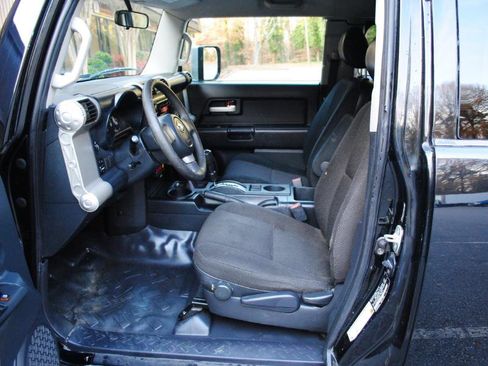 Used 2007 Toyota FJ Cruiser 4WD AT image 4