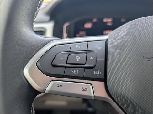 Certified 2023 Volkswagen Atlas SE w/ Black Wheel Package FWD image 14
