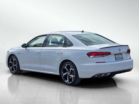 Used 2021 Volkswagen Passat 2.0T R-Line image 6