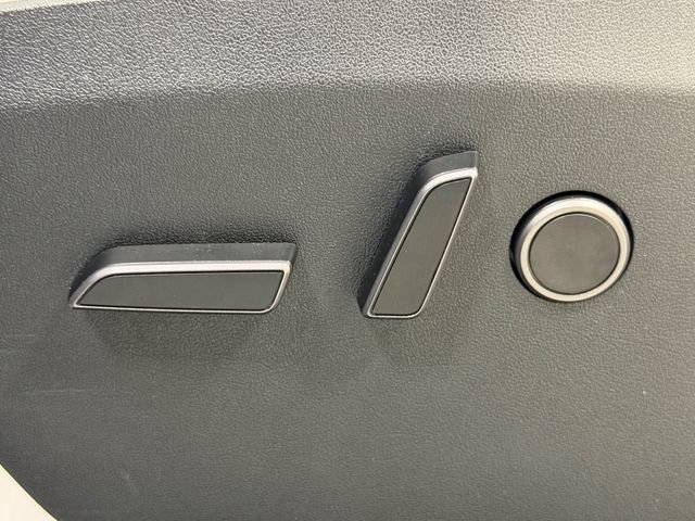 Used 2023 Tesla Model Y Long Range AWD/4WD image 19