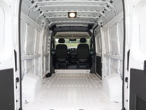 New 2026 RAM ProMaster 2500 w/ Convenience Group image 12