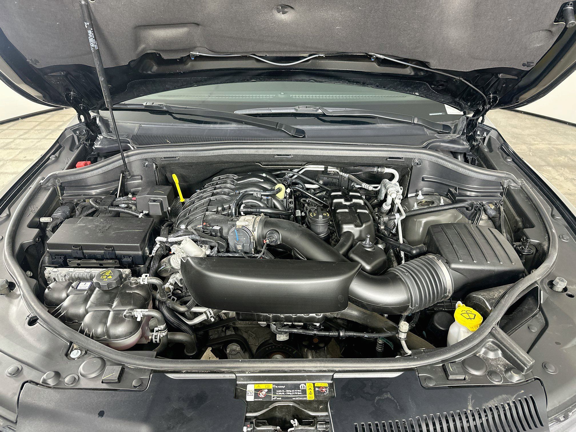 Used 2025 Dodge Durango GT RWD image 35