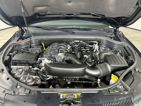 Used 2025 Dodge Durango GT RWD image 35