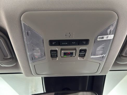 Used 2022 Toyota RAV4 XLE image 11