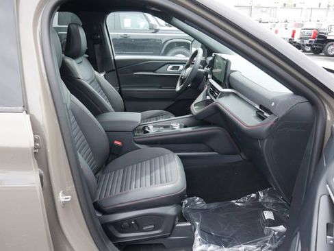 New 2026 Ford Explorer ST-Line w/ ST-Line Street Pack AWD/4WD image 25