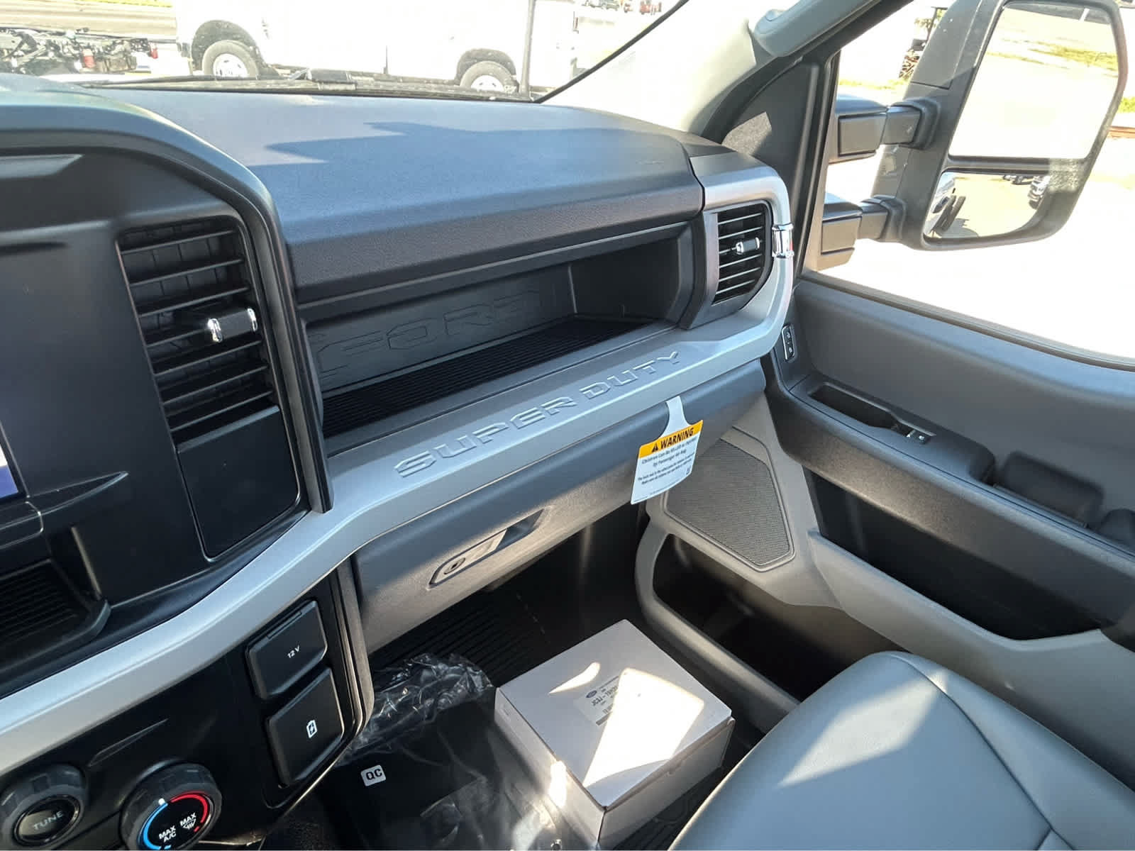 New 2026 Ford F550 4x4 Regular Cab Super Duty image 38