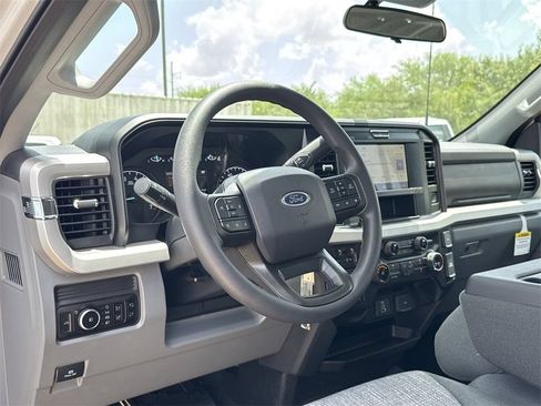 New 2025 Ford F350 XLT w/ FX4 Off-Road Package AWD/4WD image 10